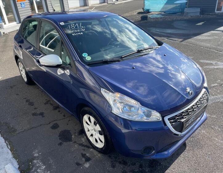 Peugeot 208 5