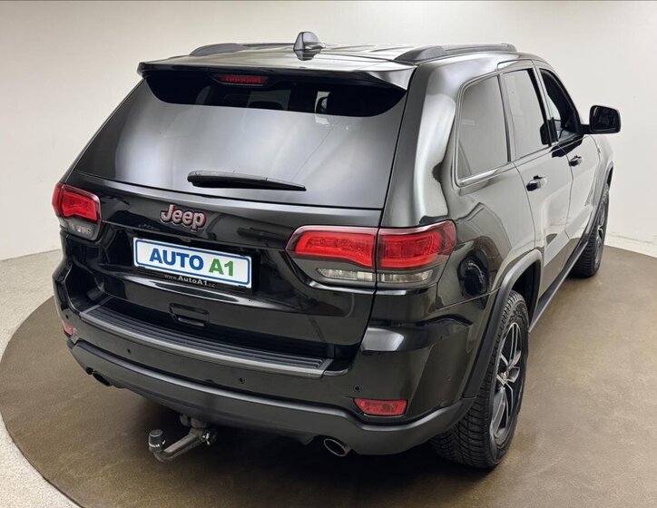 Jeep Grand Cherokee 4