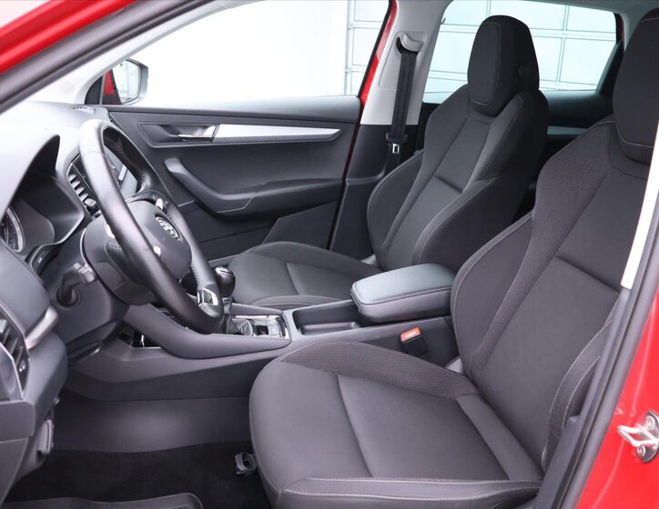 Škoda Karoq SUV / Terénní 2,0 l 85 kw
