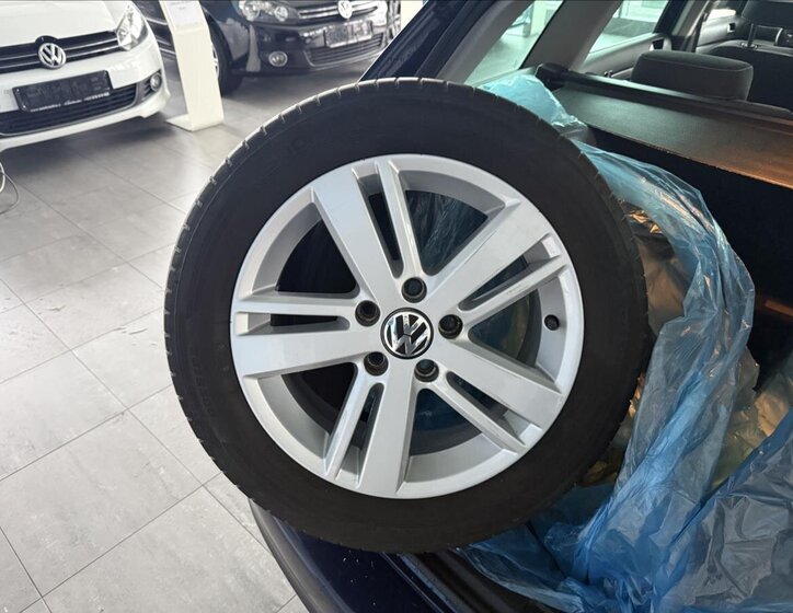 Volkswagen Golf Kombi 1,2 l 77 kw