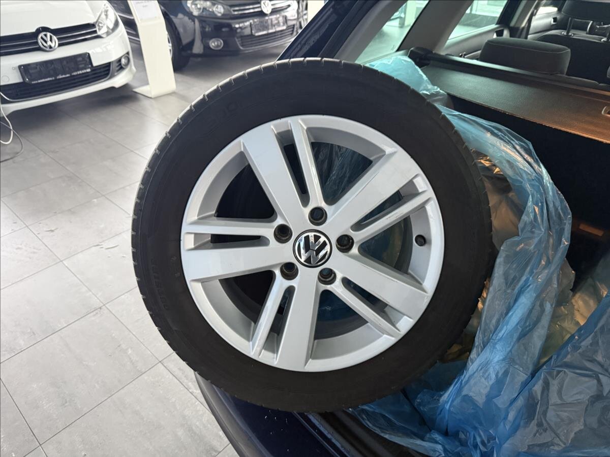 Volkswagen Golf Kombi 1,2 l 77 kw