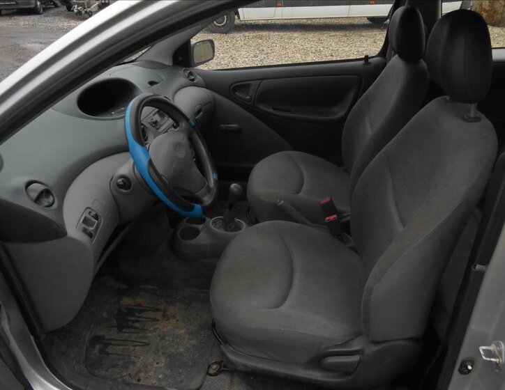 Toyota Yaris Hatchback 998,0 50 kw