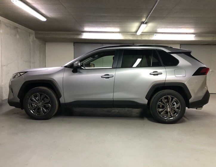 Toyota RAV4 SUV 2,5 l 163 kw