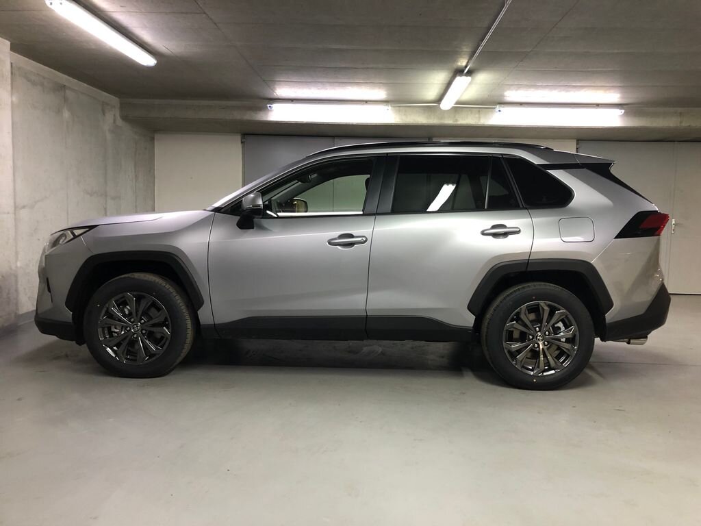 Toyota RAV4 SUV 2,5 l 163 kw