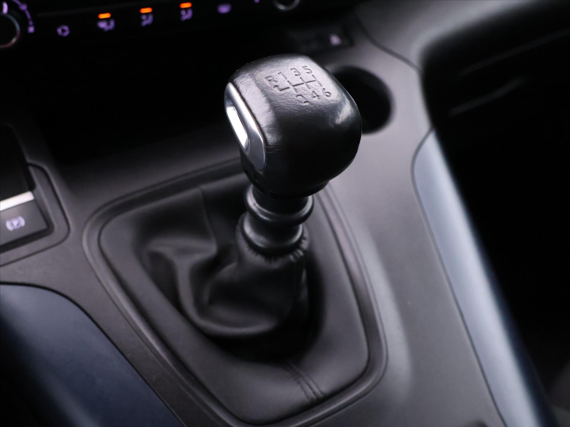 Peugeot Rifter MPV 1,5 l 96 kw