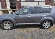 Mitsubishi Outlander 2