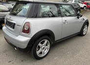 Mini Cooper Hatchback 1,6 l 88 kw
