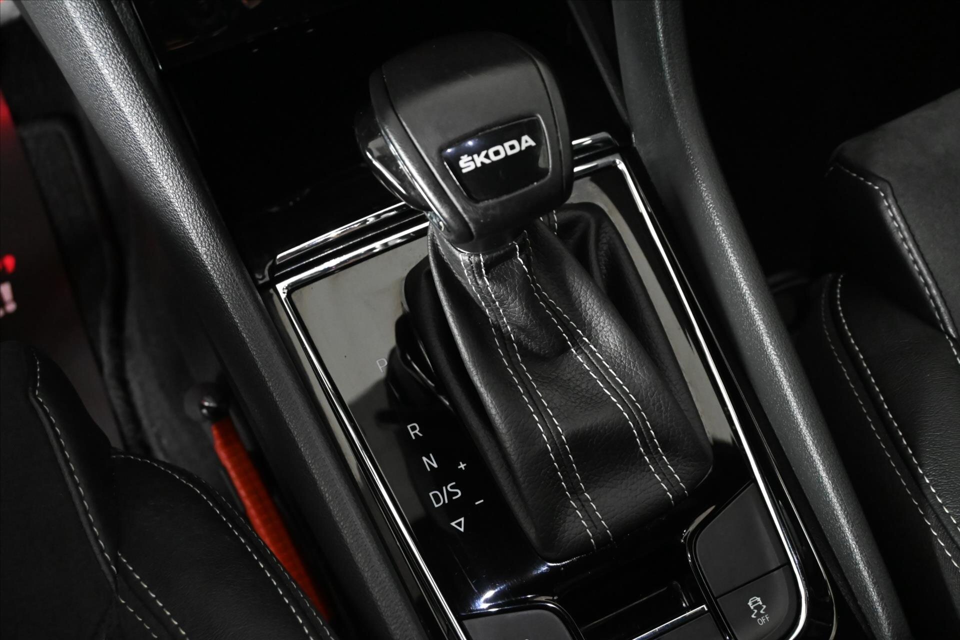 Škoda Kodiaq SUV / Terénní 1,5 l 110 kw