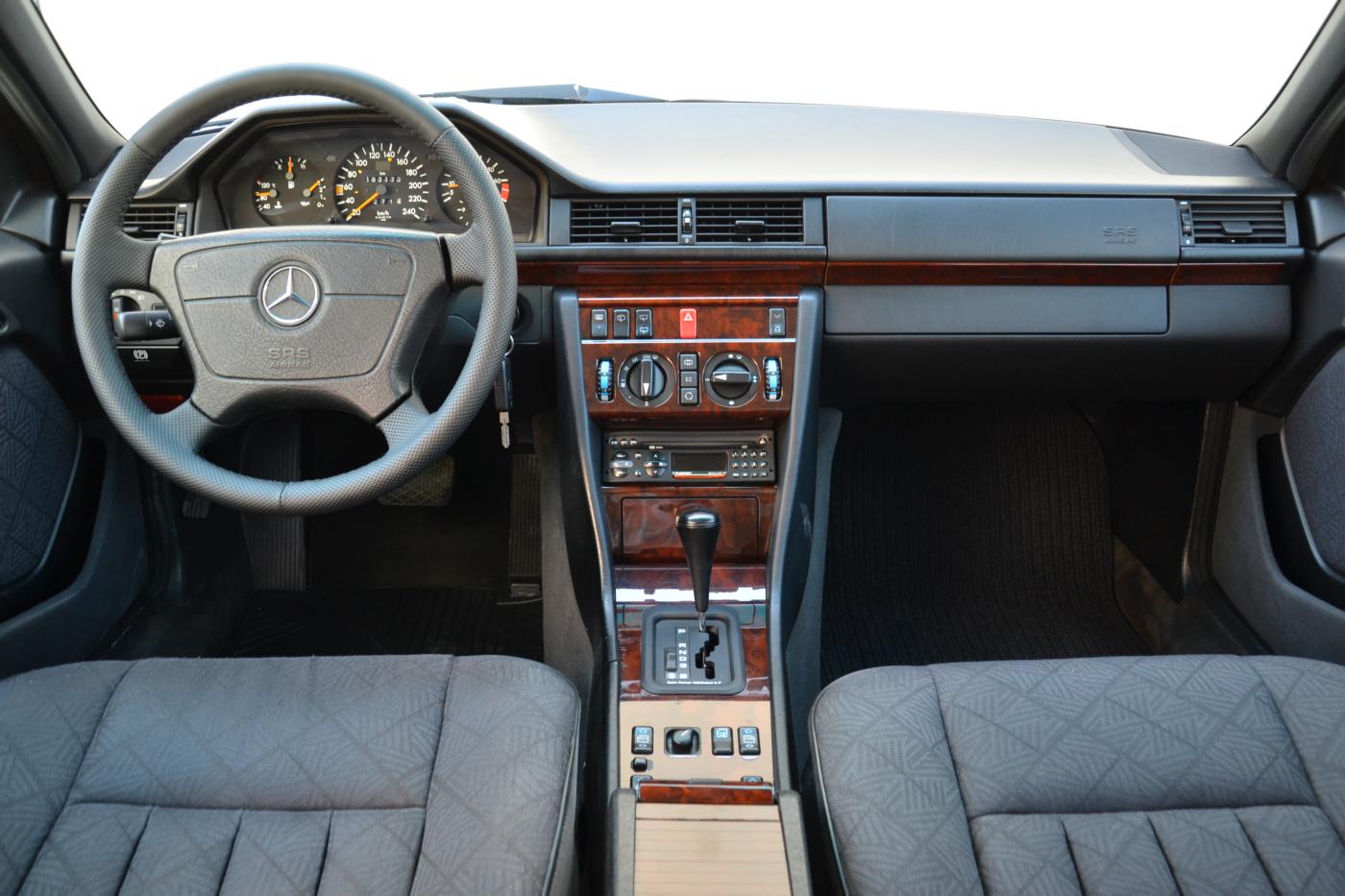 Mercedes-Benz 124