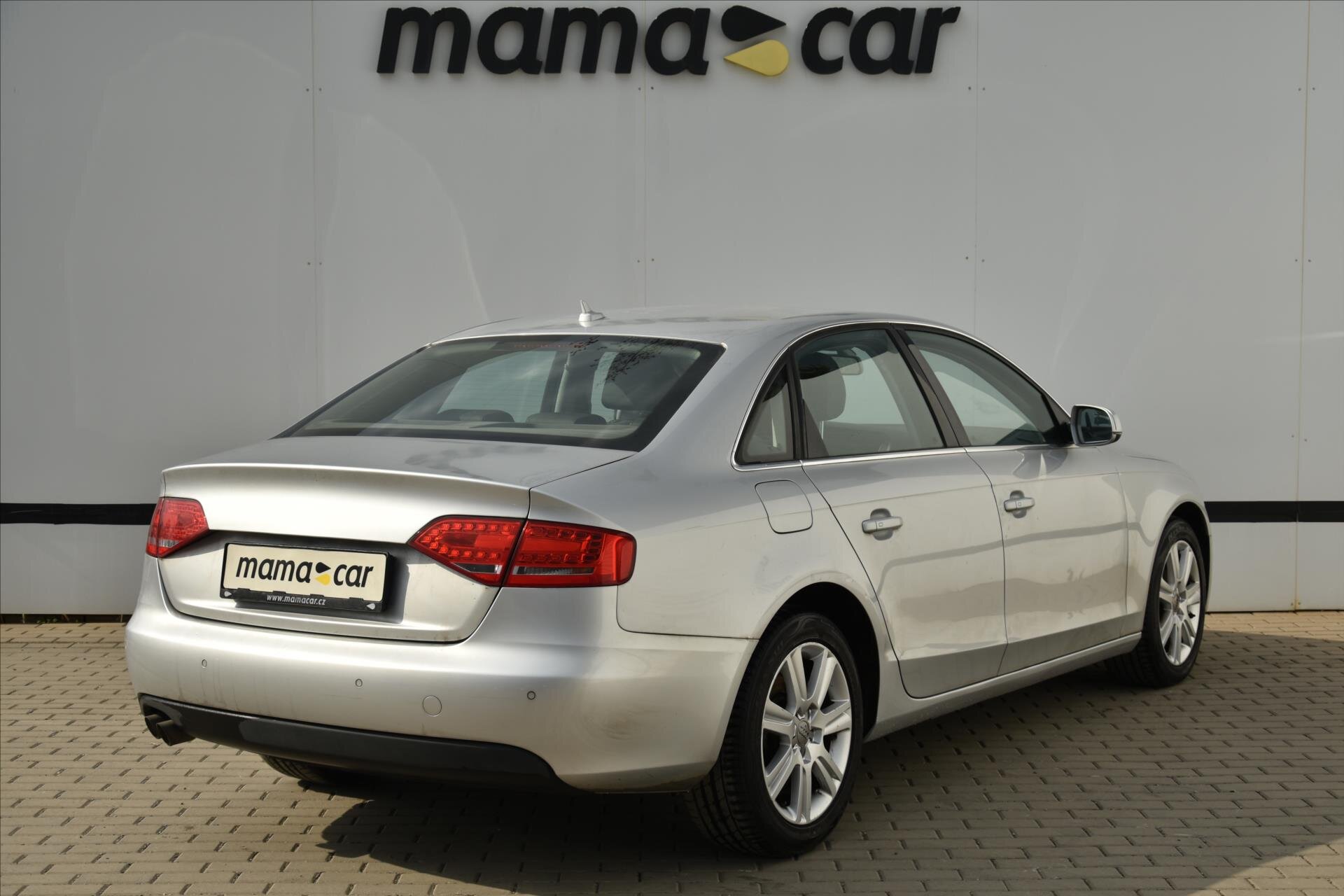 Audi A4 Sedan / Limuzína 2,0 l 105 kw