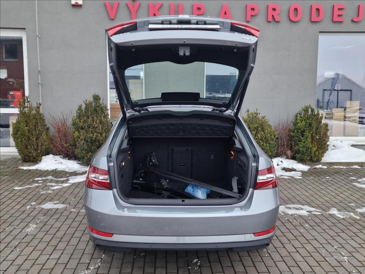Škoda Superb Liftback 2,0 l 140 kw