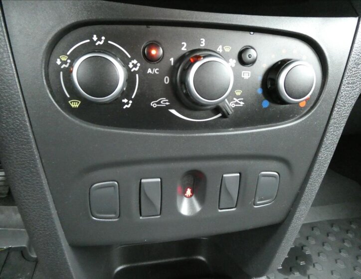 Dacia Logan Sedan / Limuzína 999,0 54 kw