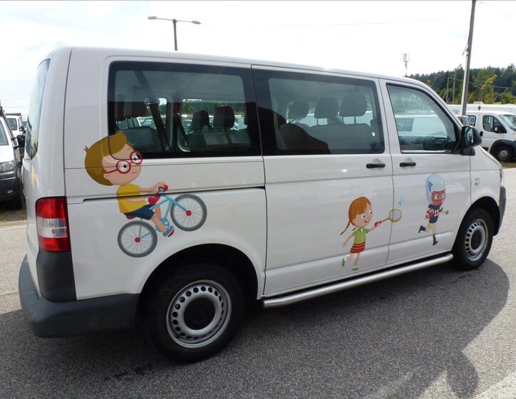 Volkswagen Transporter Kombi 2,0 l 62 kw