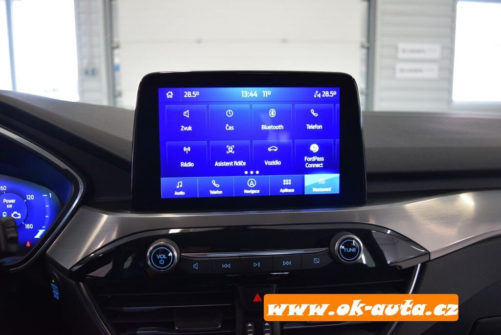 Ford Kuga SUV / Terénní 2,5 l 112 kw