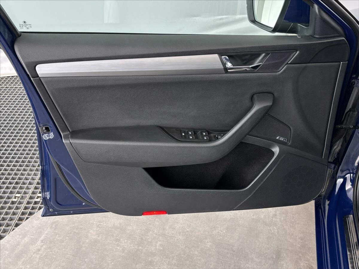 Škoda Superb Kombi 2,0 l 110 kw