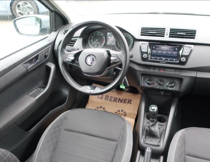 Škoda Fabia 16
