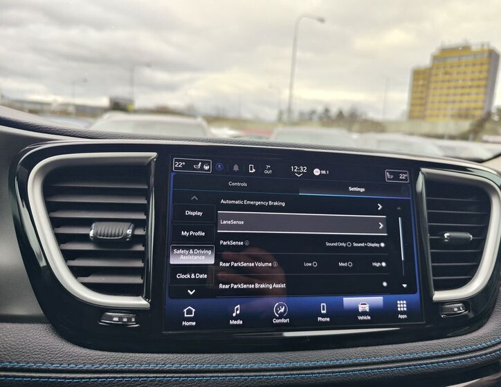 Chrysler Pacifica MPV 3,6 l 214 kw