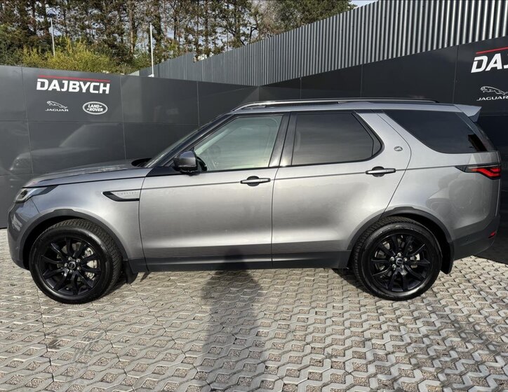 Land Rover Discovery 5