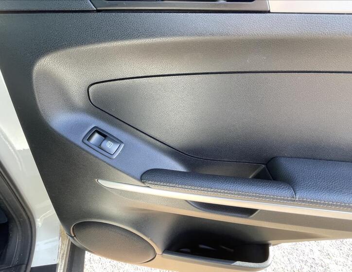 Mercedes-Benz Třídy M SUV 3,0 l 165 kw