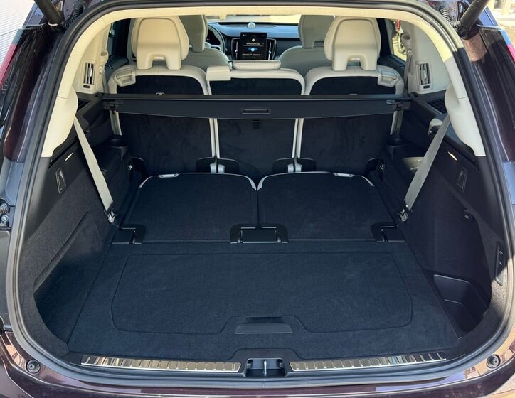 Volvo XC90 SUV / Terénní 2,0 l 184 kw