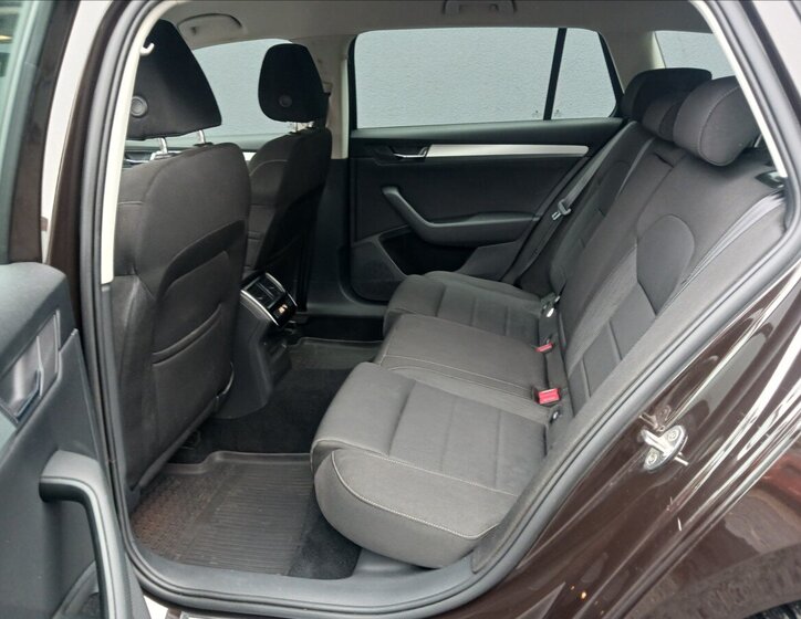 Škoda Superb Kombi 2,0 l 110 kw