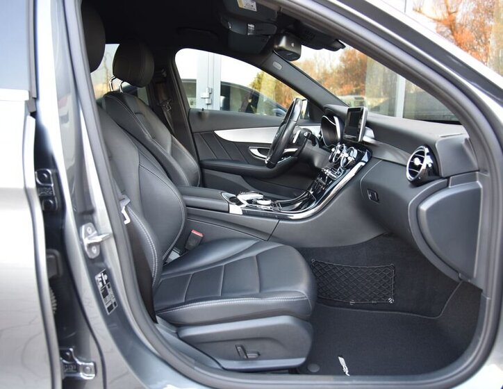 Mercedes-Benz Třídy C Sedan / Limuzína 2,1 l 125 kw