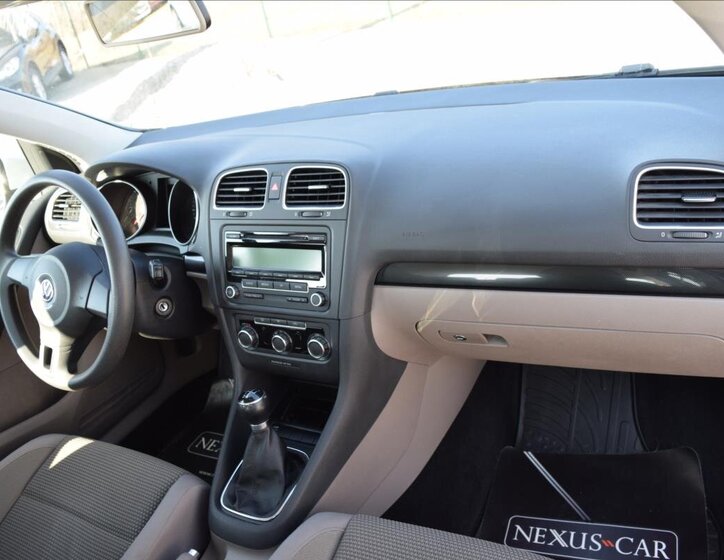 Volkswagen Golf Kombi 1,6 l 66 kw