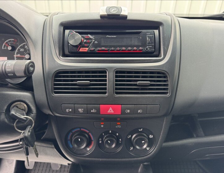 Fiat Dobló cargo Skříň 1,4 l 70 kw