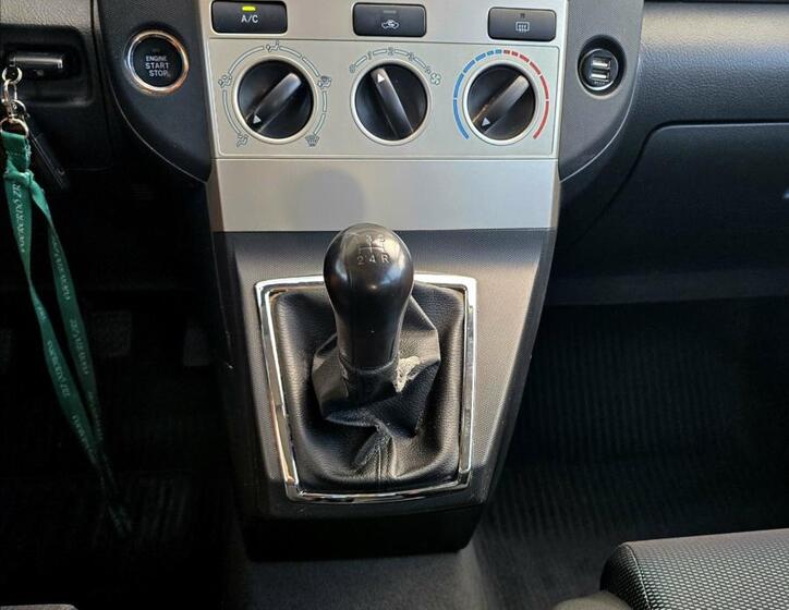 Toyota Corolla Verso 24