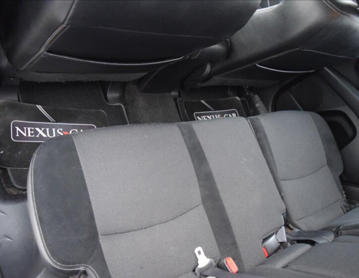 Citroën C-Crosser 19