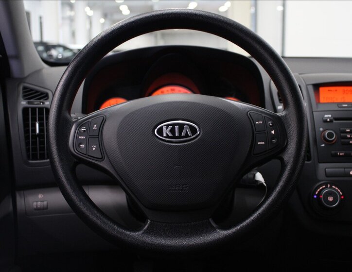 KIA Ceed Hatchback 1,4 l 80 kw