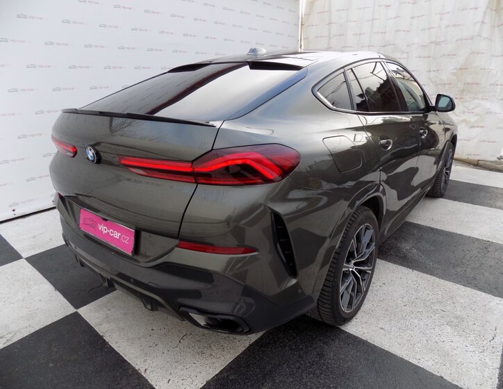 BMW X6 SUV 3,0 l 210 kw