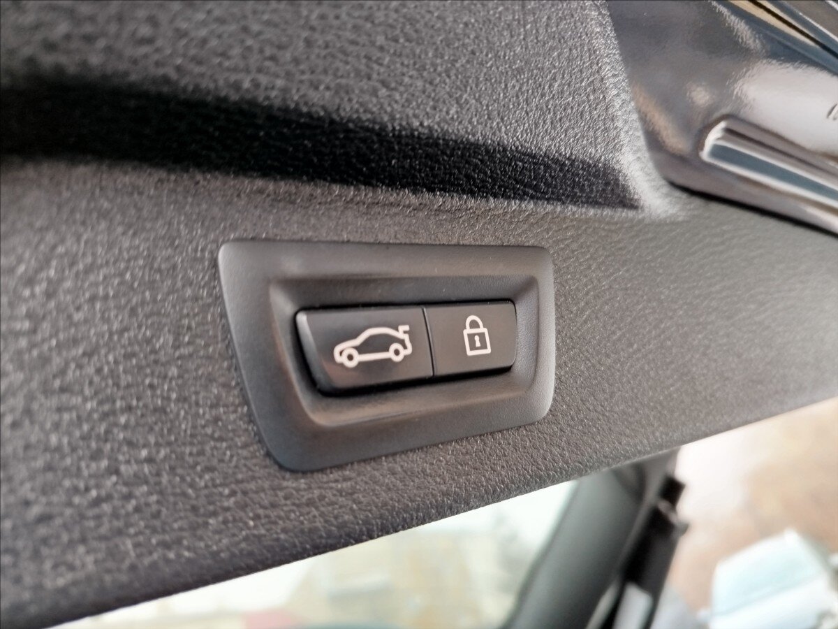 BMW X5 SUV 3,0 l 280 kw