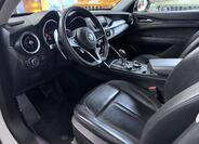 Alfa Romeo Stelvio 6