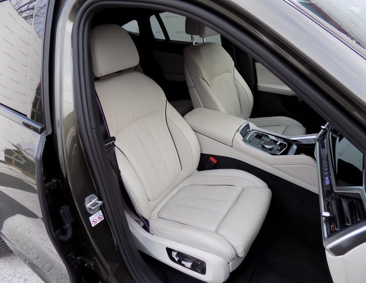 BMW X6 SUV 3,0 l 210 kw