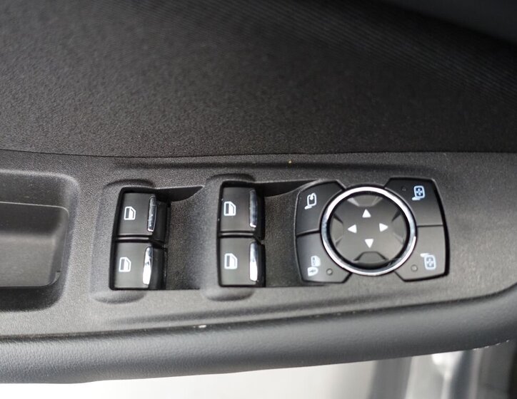 Ford S-MAX MPV 2,0 l 110 kw