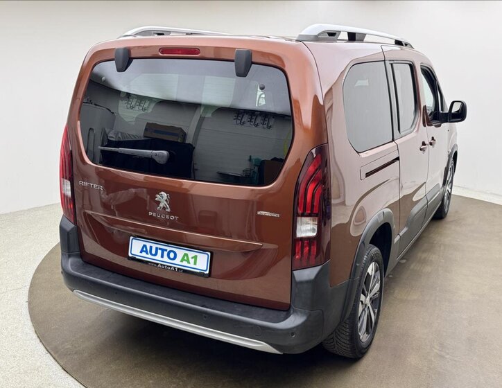 Peugeot Rifter MPV 1,5 l 96 kw