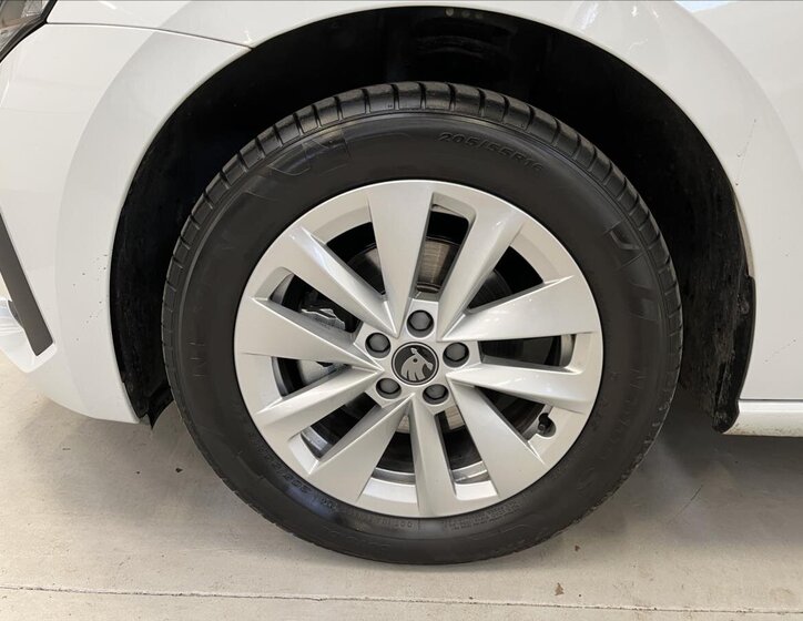 Škoda Scala Hatchback 1,5 l 110 kw