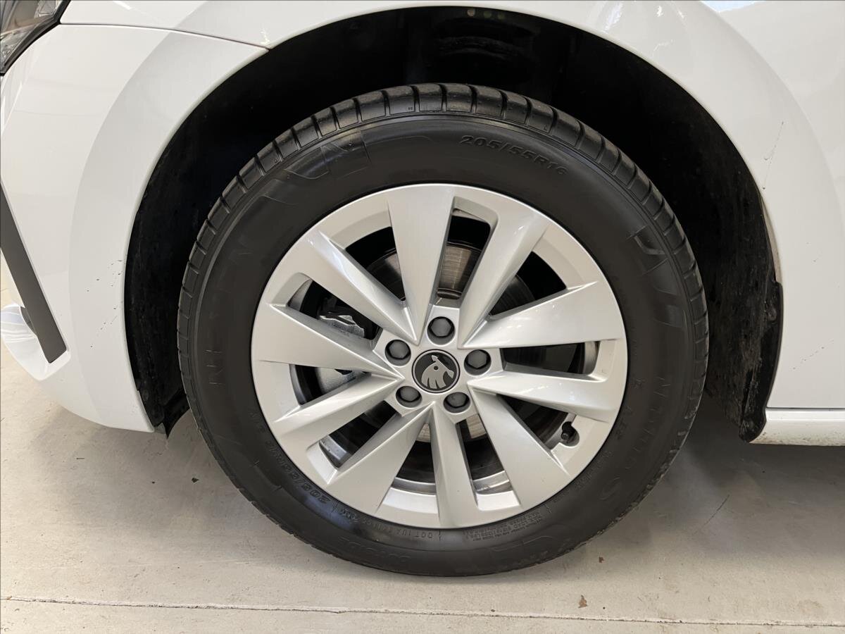 Škoda Scala Hatchback 1,5 l 110 kw