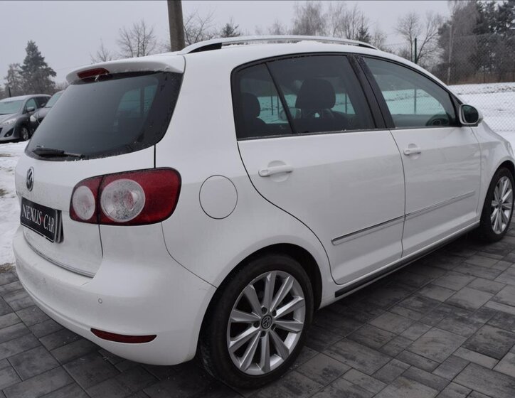 Volkswagen Golf Kombi 1,6 l 77 kw