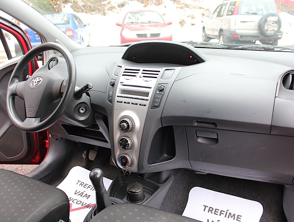 Toyota Yaris Hatchback 998,0 51 kw