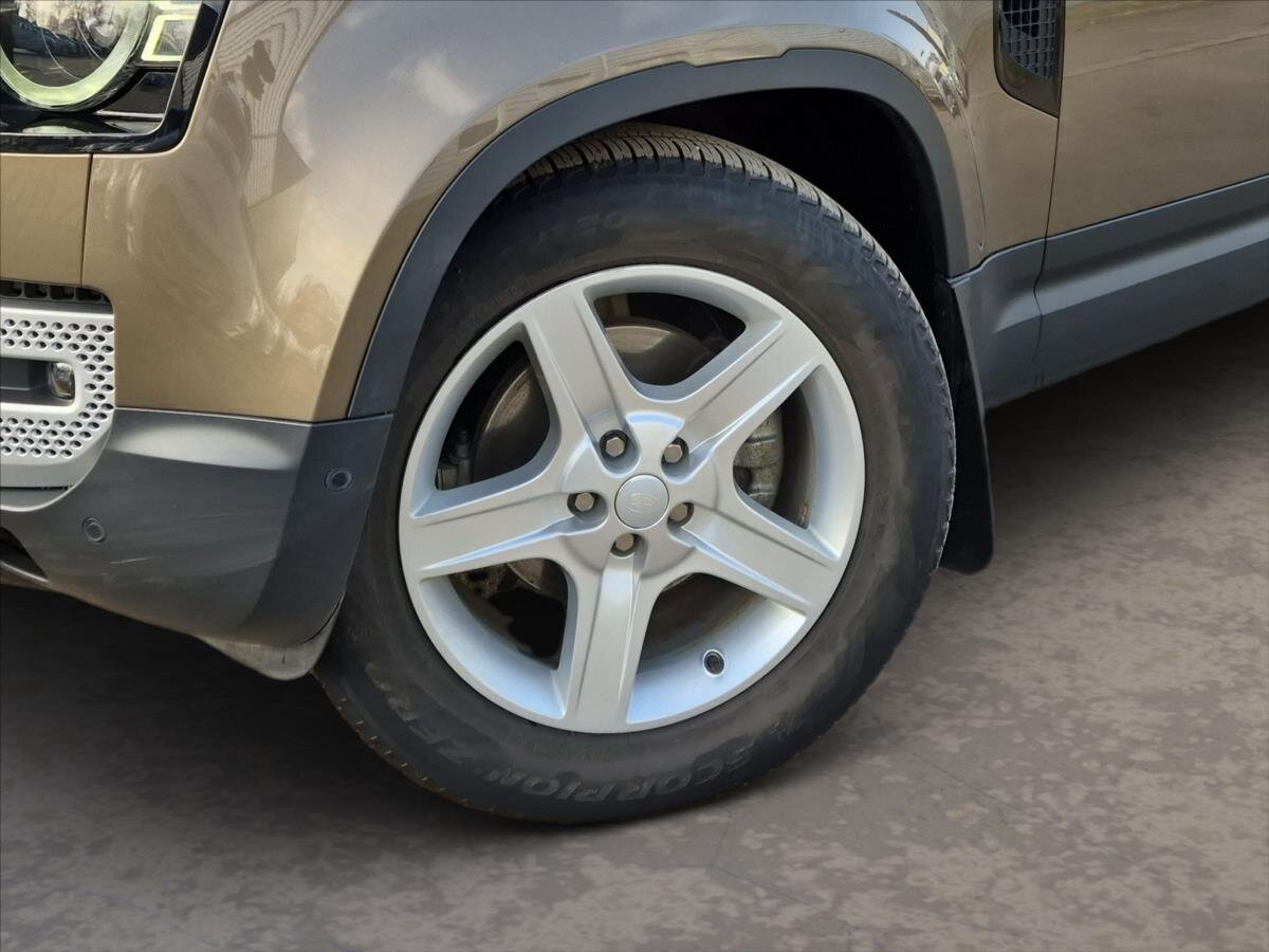 Land Rover Defender SUV / Terénní 3,0 l 147 kw