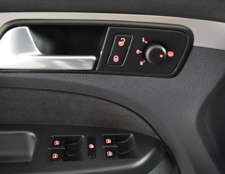 Volkswagen Touran MPV 2,0 l 103 kw