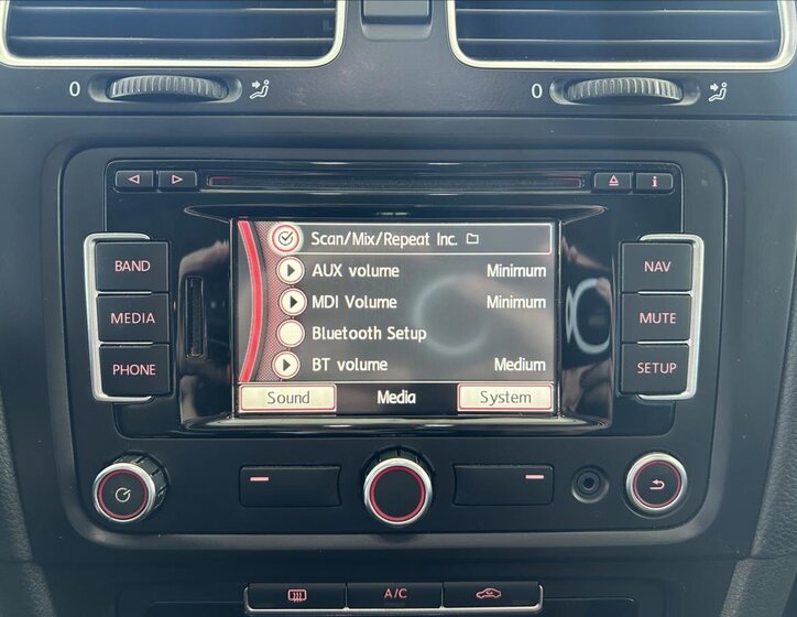 Volkswagen Golf Kombi 2,0 l 103 kw