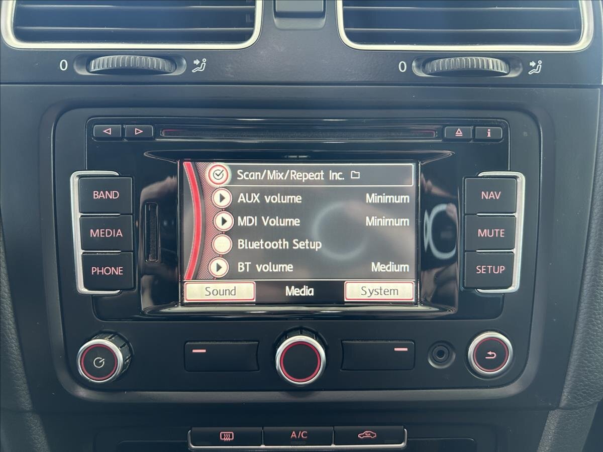 Volkswagen Golf Kombi 2,0 l 103 kw