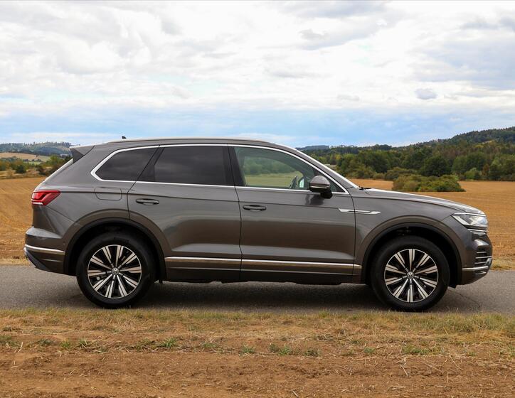 Volkswagen Touareg 8