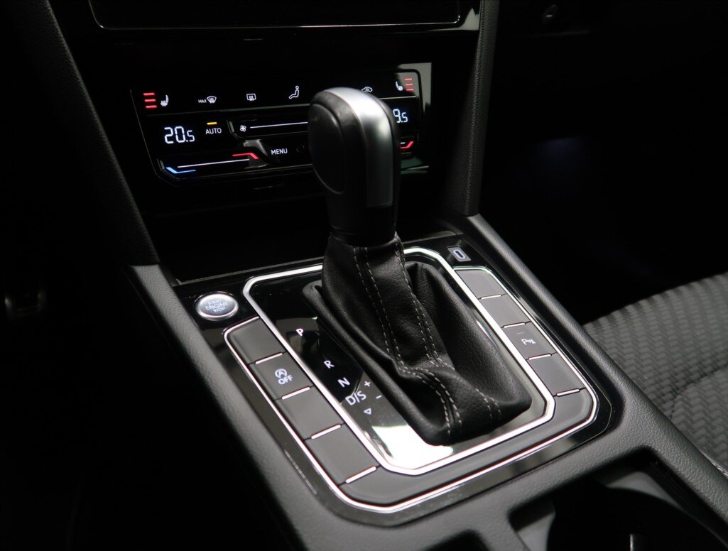 Volkswagen Passat Kombi 2,0 l 147 kw