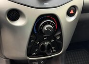 Toyota Aygo Hatchback 998,0 51 kw