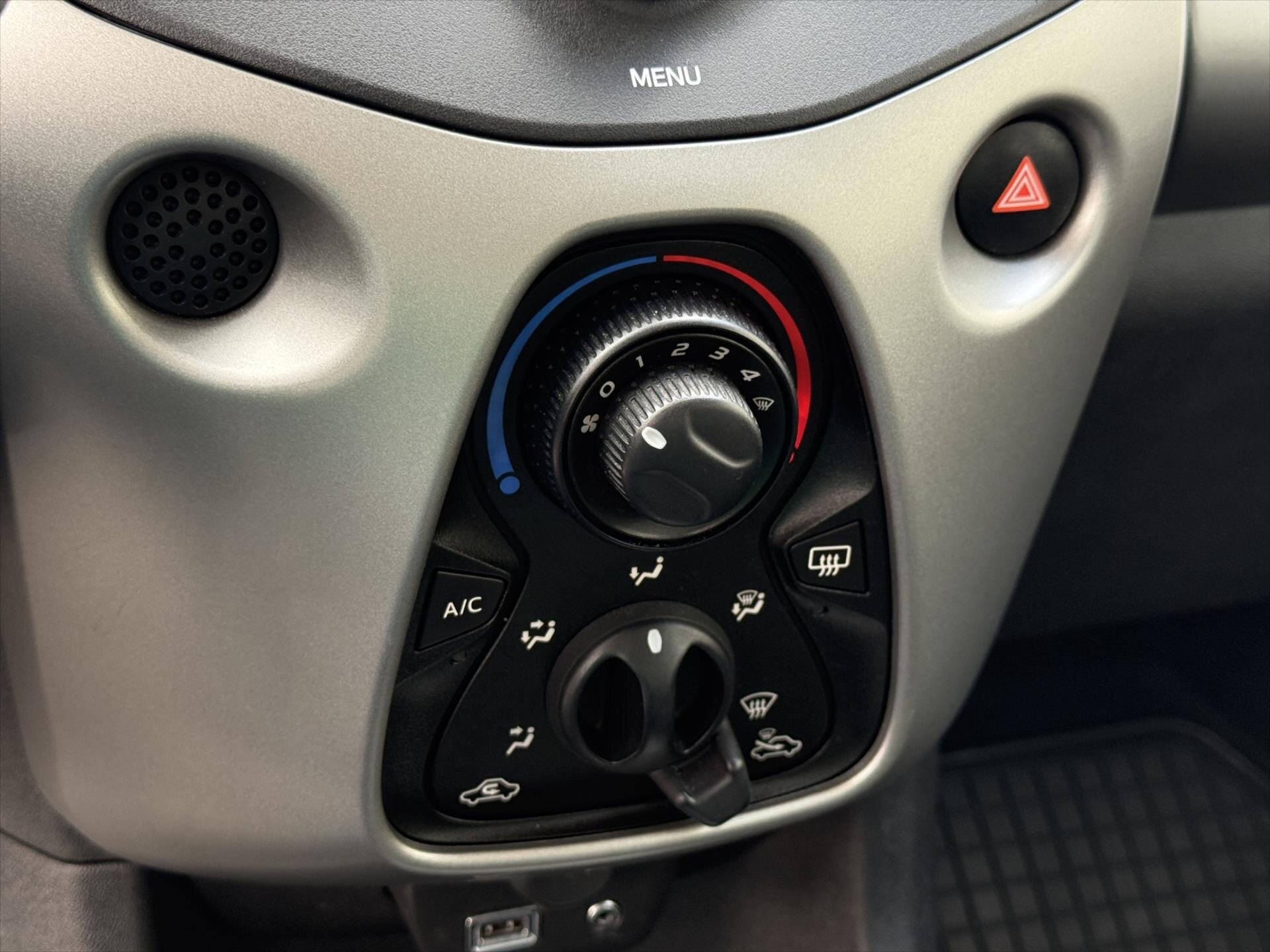 Toyota Aygo Hatchback 998,0 51 kw