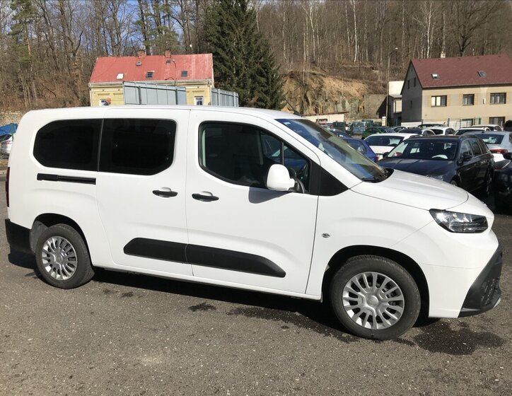 Toyota ProAce City Verso Kombi 1,5 l 75 kw